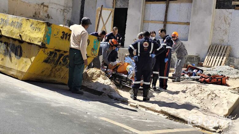 Bombeiros e SAMU salvam trabalhador que caiu em cisterna de quatro metros no Centro - Crédito: Lourival Izaque