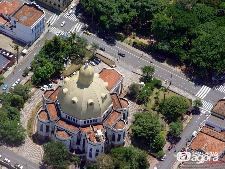 Catedral completa 68 anos e substitui a antiga capela, construída pelos barões do café
 - Crédito: Divulgação