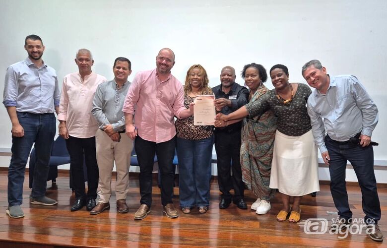 Netto Donato apresenta projeto de isenção ao Flor de Maio e firma pacto antirracista em São Carlos - Crédito: divulgação