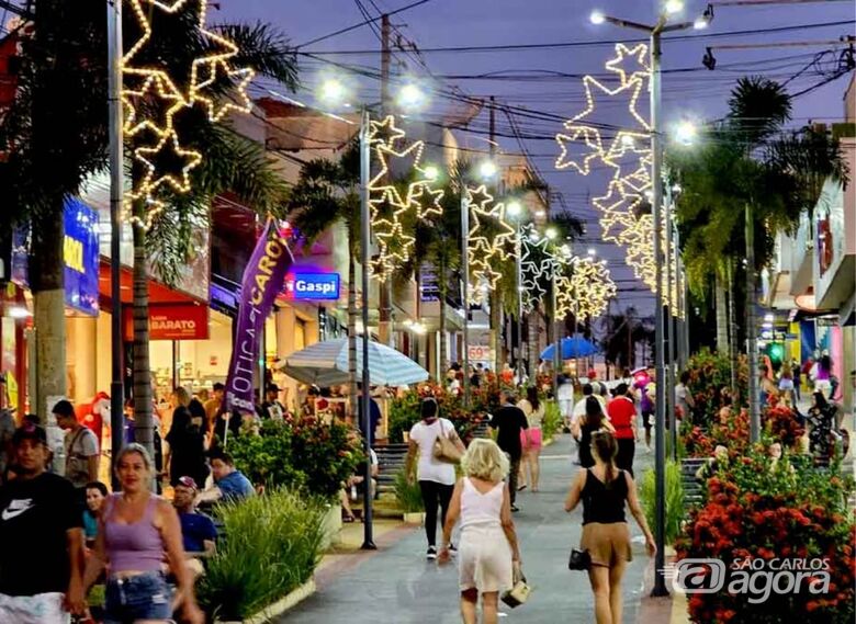 Calçadão durante o Natal - Crédito: divulgação 