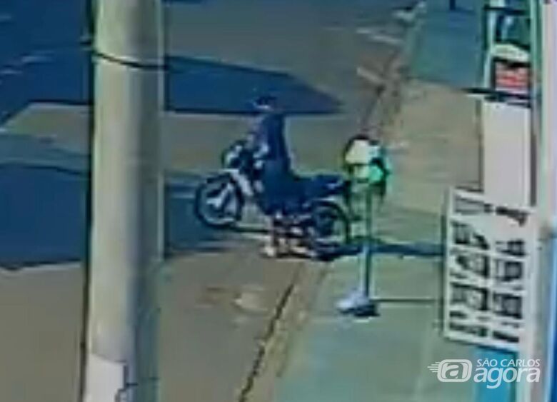 [ENCONTRADO}Motoboy pede ajuda para recuperar moto furtada no Jardim Embaré - 