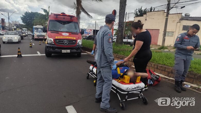Colisão entre carro e moto deixa homem ferido na Getúlio Vargas - Crédito: Maycon Maximino