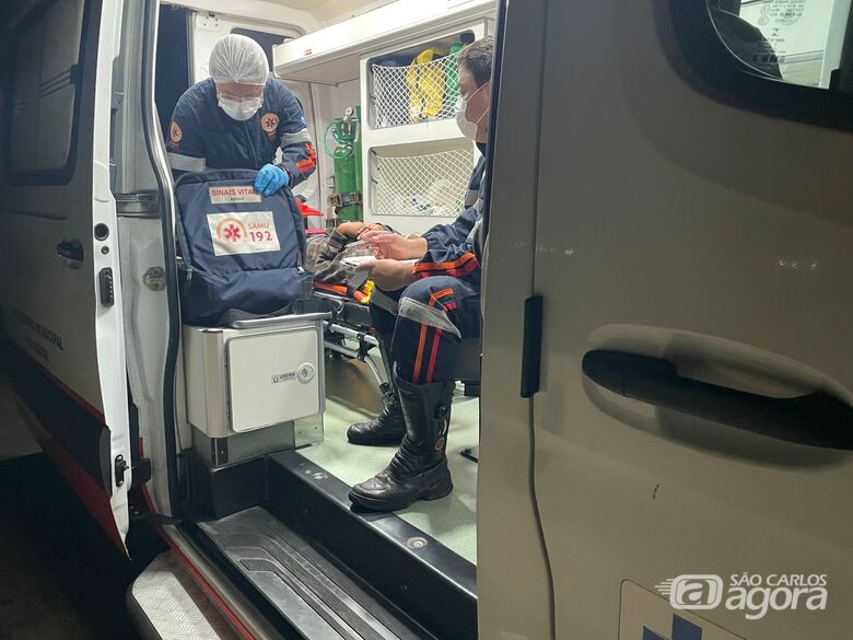 Ciclista fica ferido após ser atingido por moto  - Crédito: Lourival Izaque 