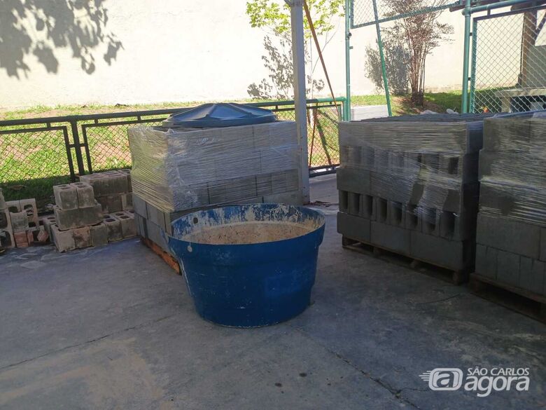 O presidente do CRECISP (Conselho Regional de Corretores Imobiliários do Estado de São Paulo), José Augusto Viana Neto, elogiou o curso de pedreiro que está sendo oferecido pelo SENAI São Carlos  Escola Antonio Adolpho Lobbe a todos os interessados. "Eu  - 