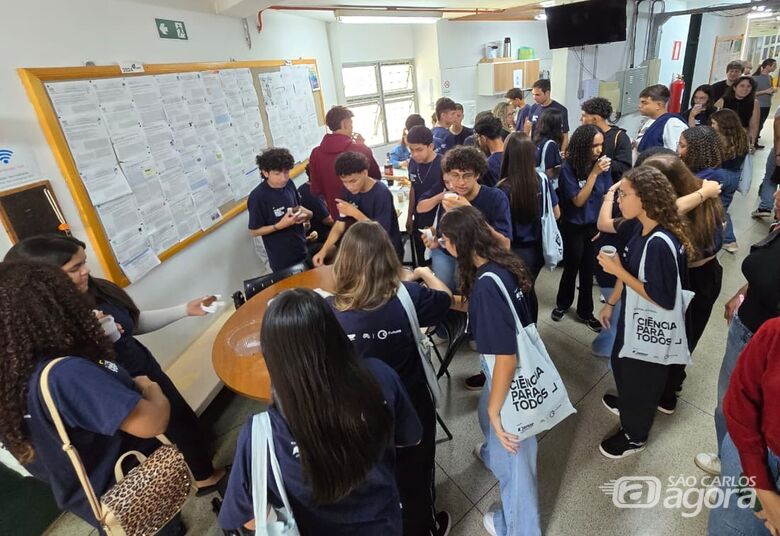 CDMF/UFSCar recebe alunos de Franca vencedores do Prêmio Ciência Para Todos -