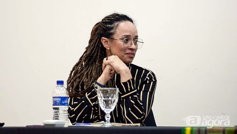 A cientista política Gleidylucy Oliveira: ". É positivo porque aumenta o emprego formal no Brasil, mas ainda é desafiador já que a maior parcela da população brasileira é negra" - Crédito: divulgação