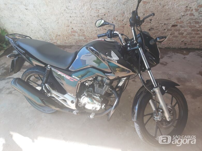 Moto é furtada no Embaré é proprietário pede ajuda para encontrá-la - 