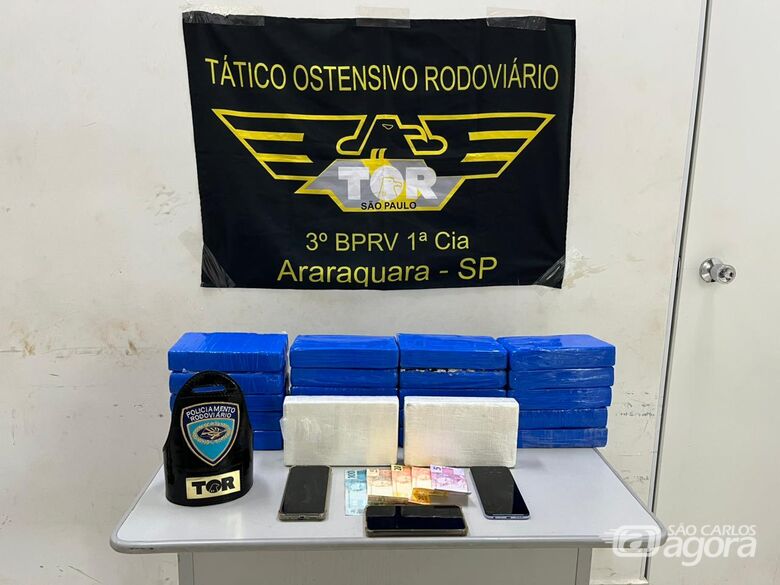 TOR prende traficantes durante fiscalização a ônibus na Washington Luís  - Crédito: Divulgação