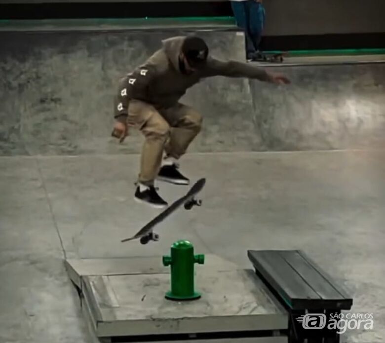 Edison “Gibi” conquista 1º lugar na etapa final do Circuito E100cia de Skate Old School em Joinville -