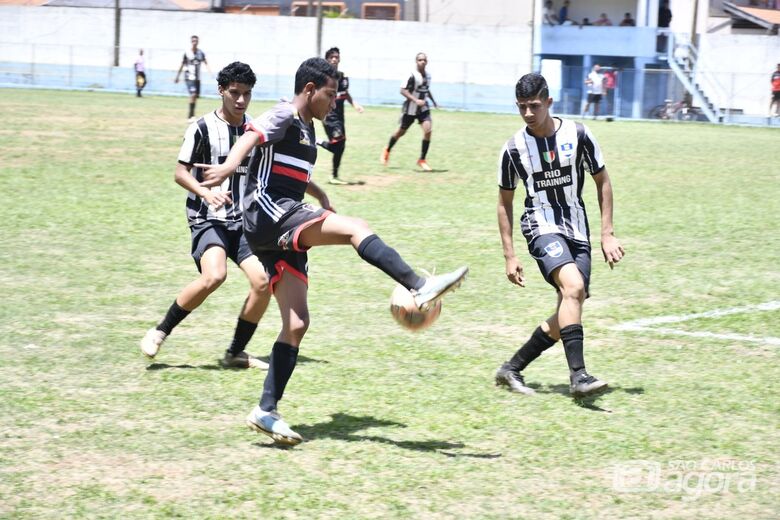 Finais da série Ouro do Futebol Menor acontecem neste sábado no estádio do Zuzão - 