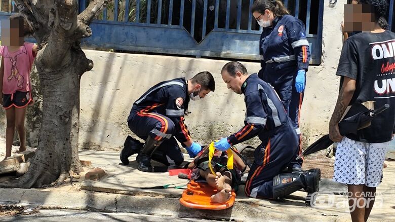 Queda de bicicleta motorizada deixa adolescente ferido no Jardim Zavaglia - Crédito: Maycon Maximino