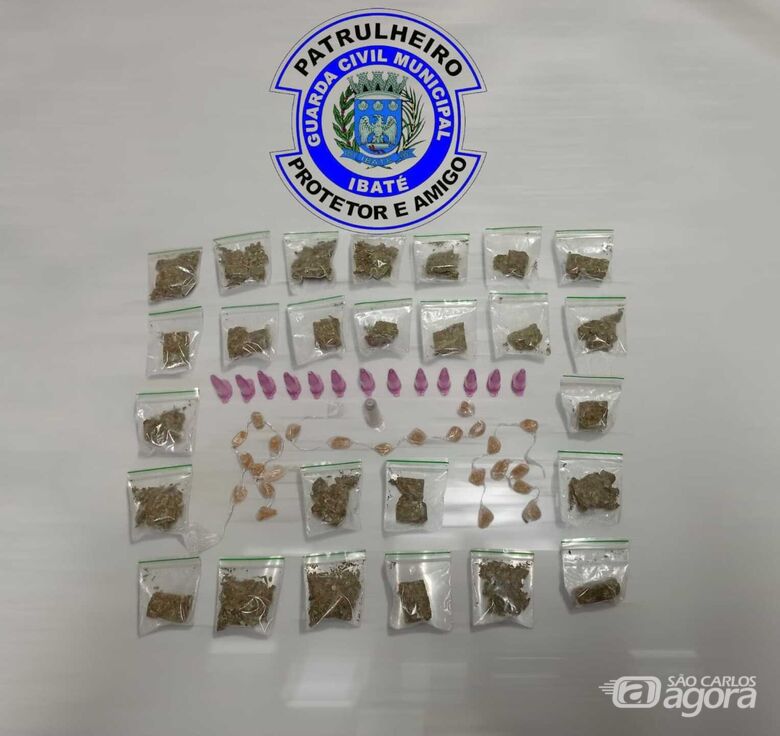 GM de Ibaté apreende drogas escondidas em cano no CDHU - 