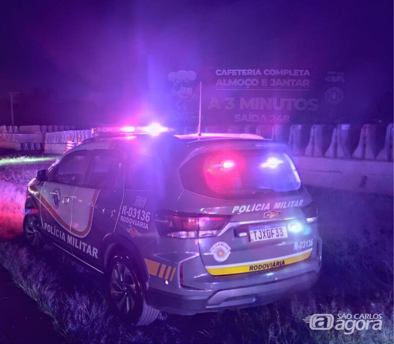 Motorista embriagado é preso após ser flagrado dirigindo em zig-zag na estrada Domingos Innocentini - Crédito: Foto: Maycon Maximino/São Carlos Agora