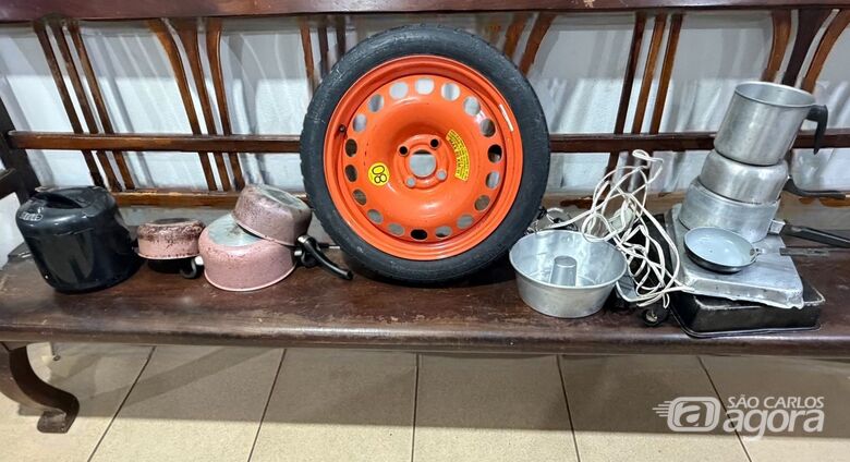Polícia apreende objetos furtados de trailer no Jardim Brasil -