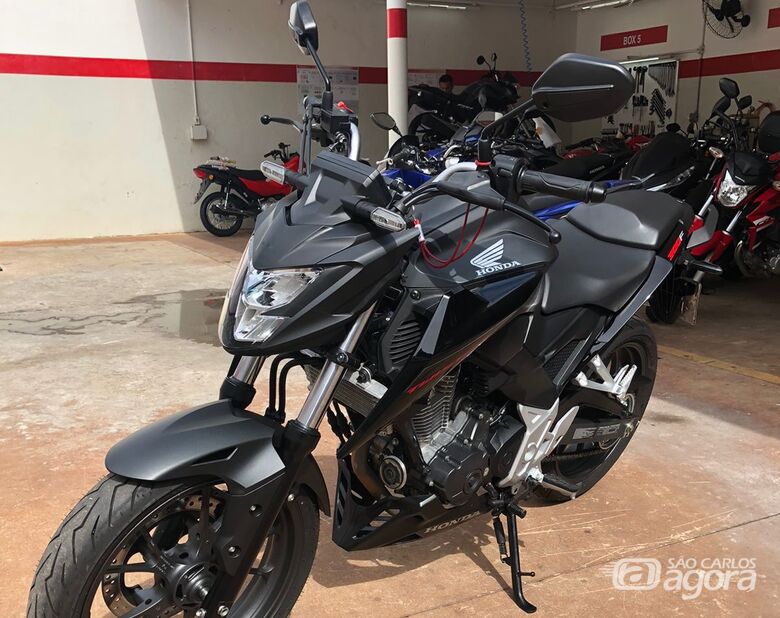 Moto é furtada na região do Shopping Iguatemi e proprietária pede ajuda para localizá-la - 