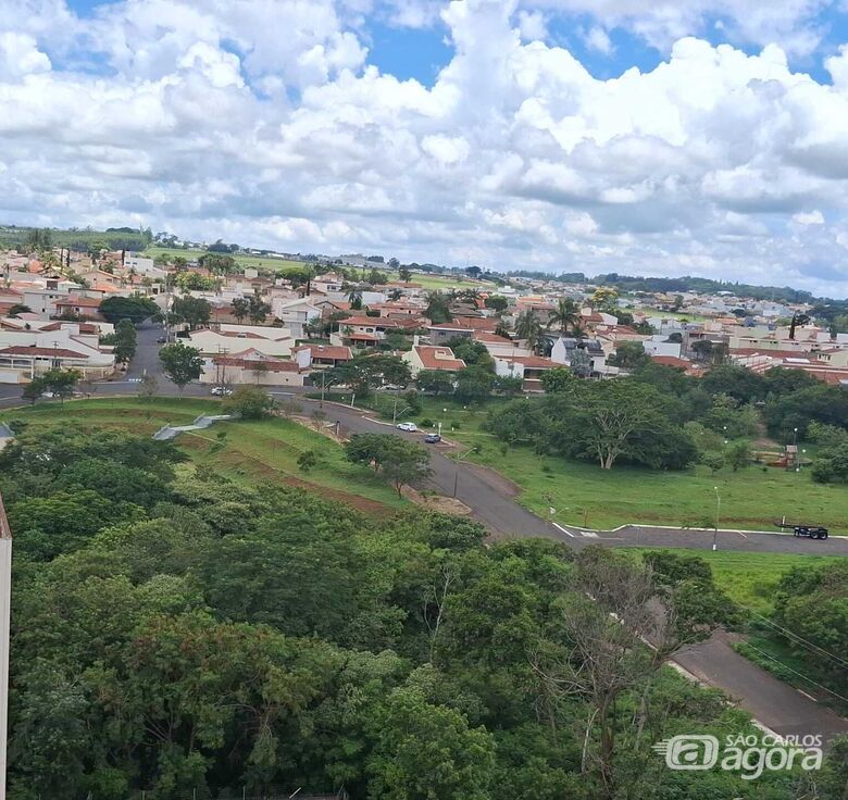 Apagão e buracos preocupam moradores do Jardim Brasil e Cardinali - 