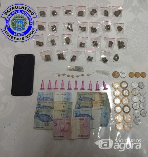 Jovem é preso pela GCM com cocaína, maconha e dinheiro em Ibaté - Crédito: Foto: Divulgação/GCM