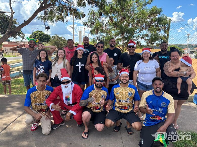 Ação solidária distribui mil kits de doces para crianças da Cidade Aracy e Antenor Garcia - 