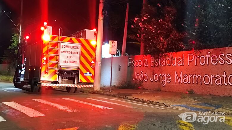 Trote mobiliza Corpo de Bombeiros e Polícia Militar em escola  - Crédito: SCA