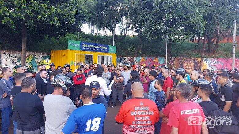 Motoboys de São Carlos se mobilizam e pedem cancelamento de lei que regulamenta a profissão - Crédito: SCA