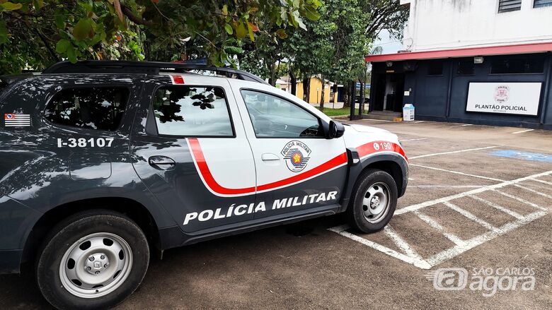 Homem procurado por porte ilegal de arma é preso em sítio na SP-215 - 