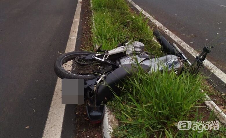 Jovem de 20 anos morre após acidente de motocicleta - Crédito: SCA