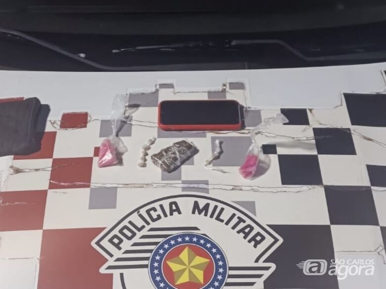 Polícia Militar prende suspeito de tráfico após informações advindas de publicação em redes sociais  - 