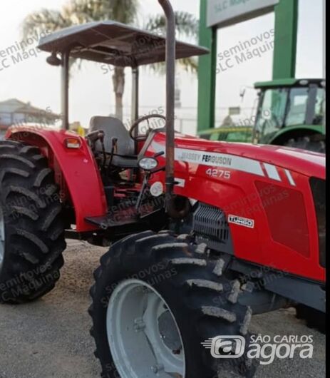Trator é furtado durante a madrugada na região de Água Vermelha - 