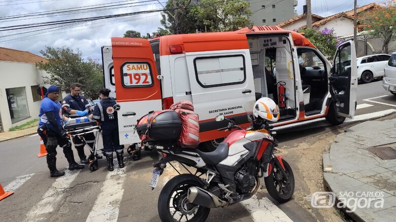 Motociclista fica ferido após colisão no Centro - Crédito: Maycon Maximino