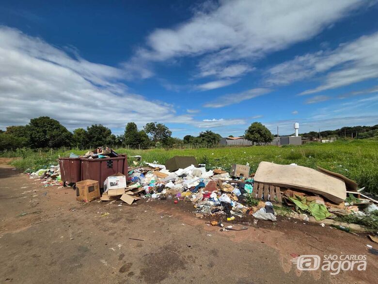 SAAE atua em ponto crítico de descarte irregular no Jardim Embaré III - 