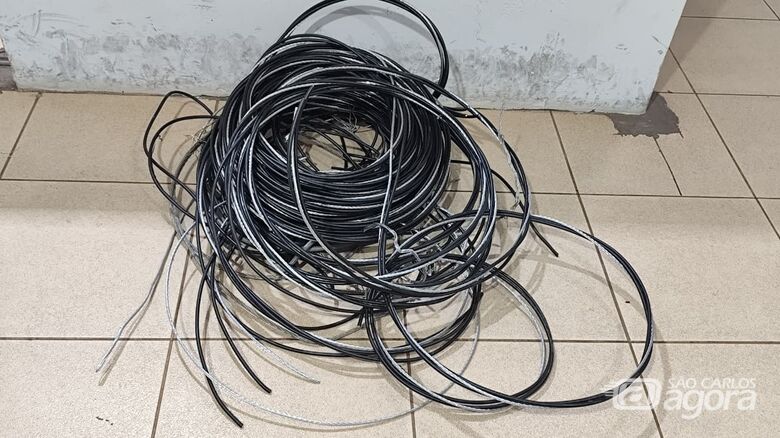 Ladrão é preso após furtar fiação elétrica da CPFL no Jardim Nova São Carlos - Crédito: Foto: Maycon Maximino/São Carlos Agora