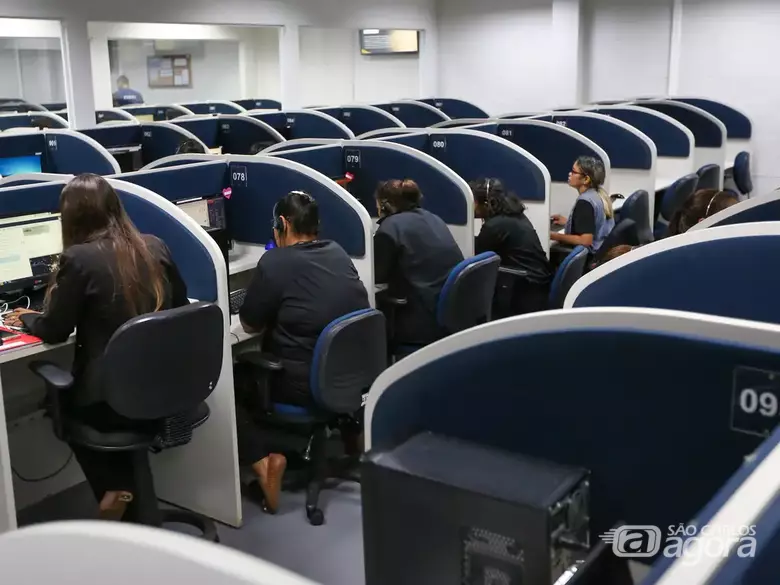 Call Center - Crédito: Agência Brasil