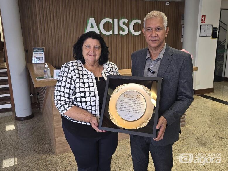 Lucão Fernandes homenageia ACISC pelos 95 anos e reconhece gestão de Ivone Zanquim - 