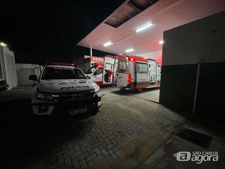 Policiais na UPA - Crédito: Lourival Izaque