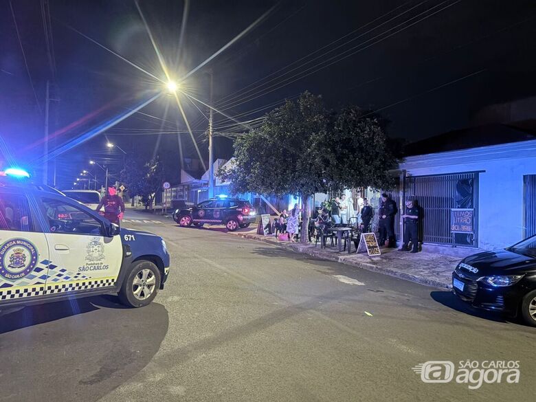 PM, Guarda Municipal e Fiscalização realizam operação "Moralização" em bares da cidade - 