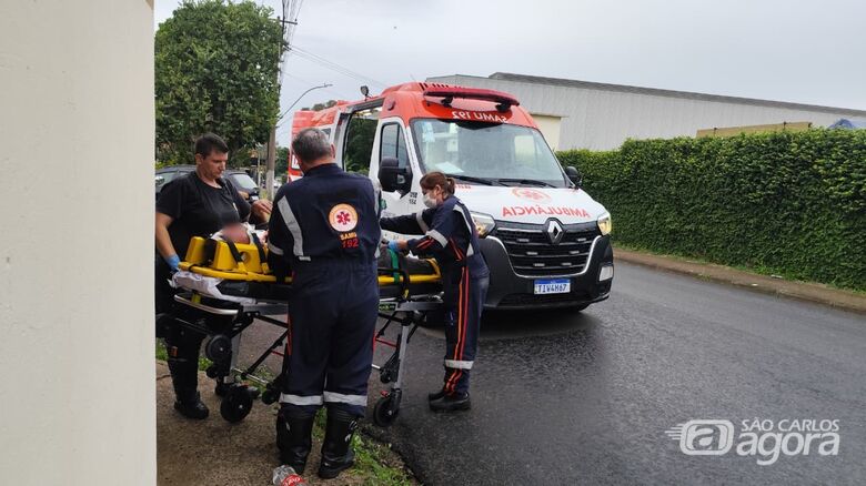 Motociclista fica ferido após queda na Vila Elizabeth - Crédito: SCA