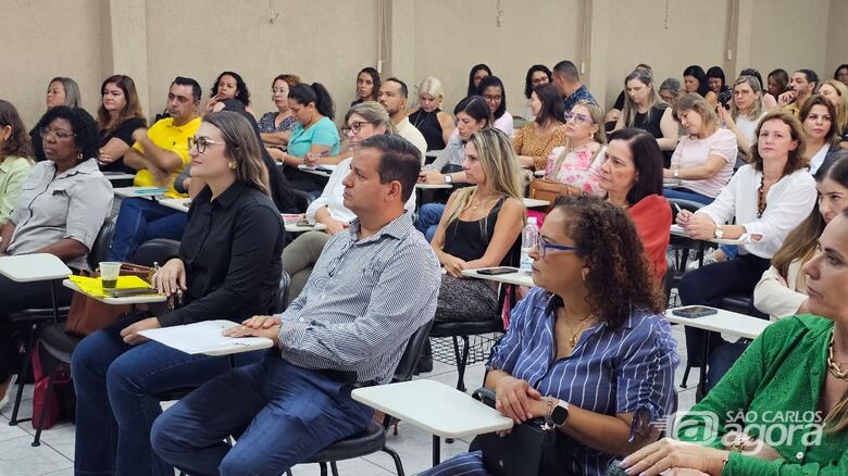 Secretário de Educação reúne gestores para alinhar planejamento do ano letivo de 2026 -