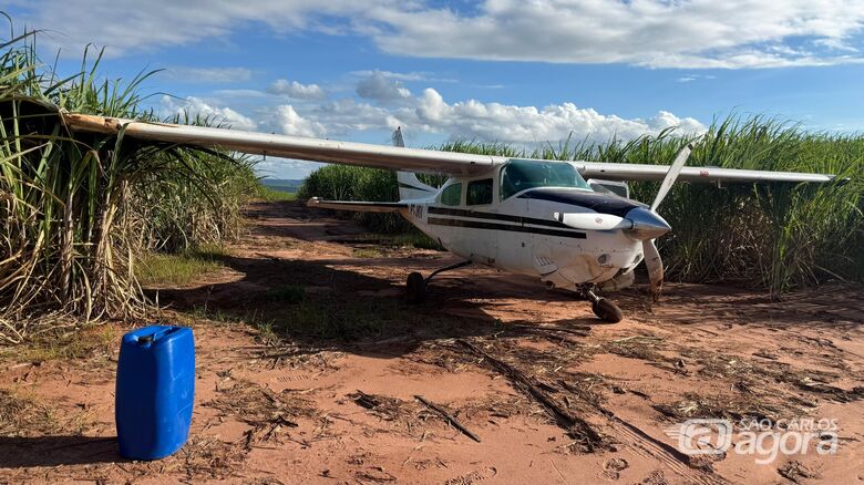 PM realiza cerco após localizar avião em área rural de Brotas - 