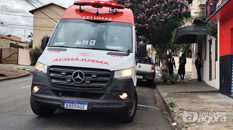 Homem em situação de rua é socorrido após agressão  - Crédito: SCA