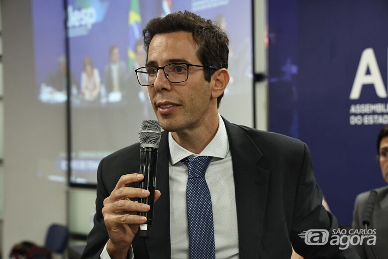 O secretário estadual de Educação, Renato Feder: "Evolução nos anos finais do Ensino Fundamental no Saresp em todas as disciplinas foi de 16,5%; avaliação do Governo de SP marca evolução histórica de crescimento da educação e confirma estratégias na recup - Crédito: divulgação