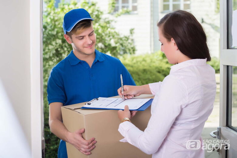 Entrega de correspondências chega ao Varjão e Recreio Campestre após solicitação de Bruno Zancheta - 