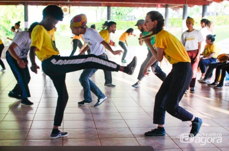 Imagem ilustrativa capoeira - 