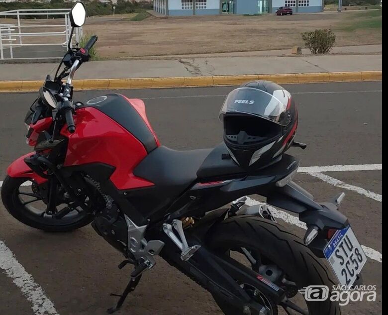 Moto é furtada na Vila Marcelino e proprietária pede ajuda -