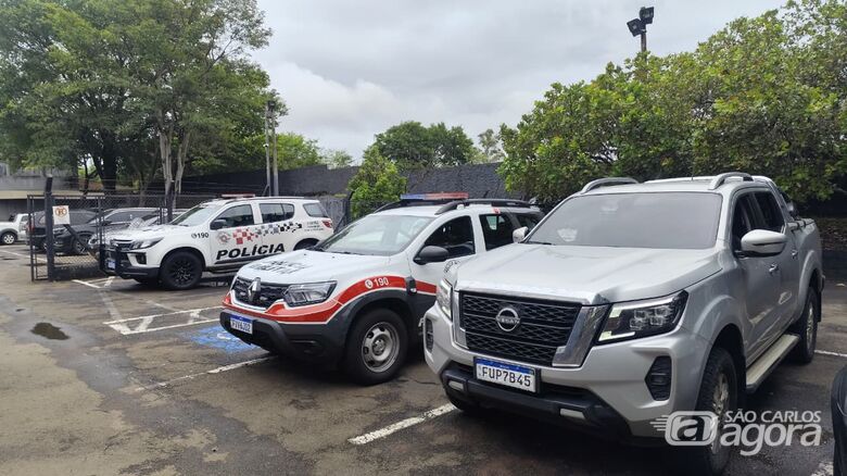 Caminhonete furtada é recuperada após rápida ação da PM na SP-318 - Crédito: SCA