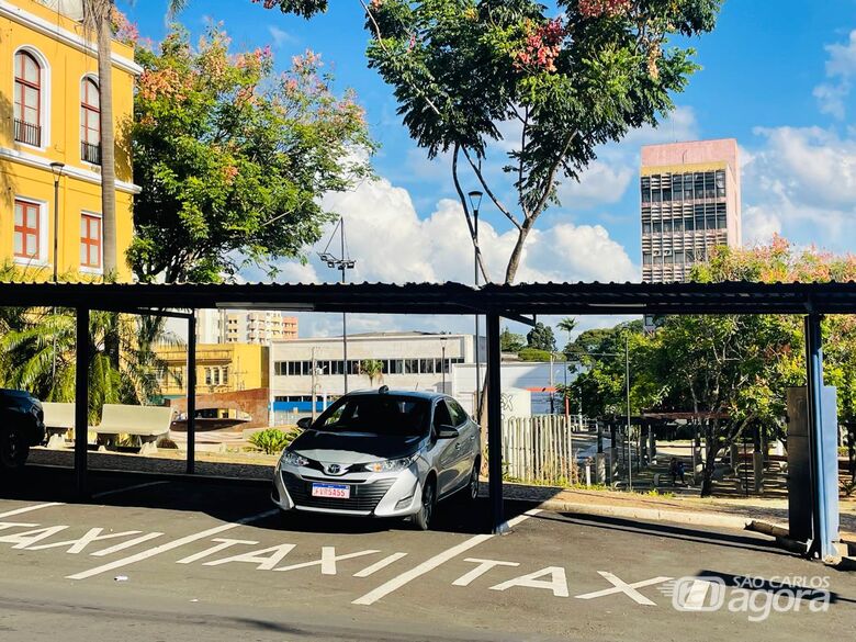 Prefeitura de São Carlos abre prazo para renovação anual de alvará de táxis - 