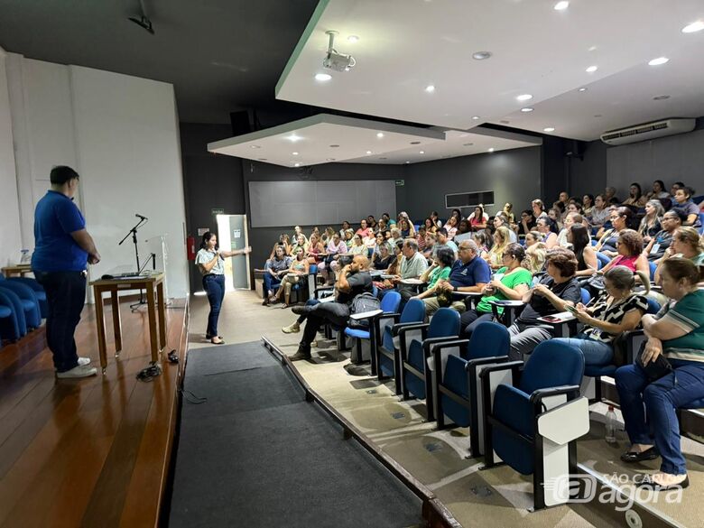 Saúde promove capacitação para aprimorar gestão de estoque de insumos e medicamentos na rede municipal -