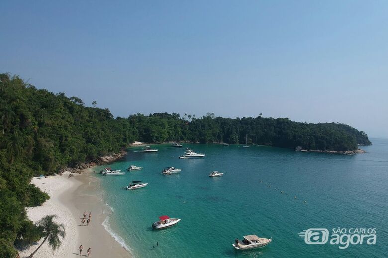 Praia com água quente no Brasil chama atenção - Crédito: Unsplash
