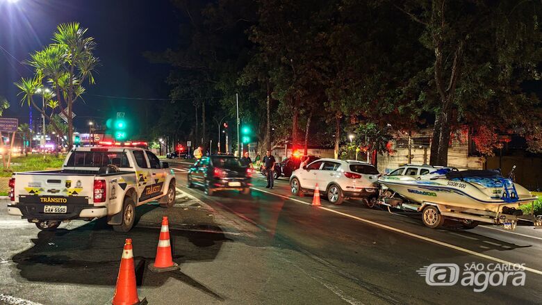 Operação de alcoolemia é realizada na Avenida São Carlos - Crédito: SCA