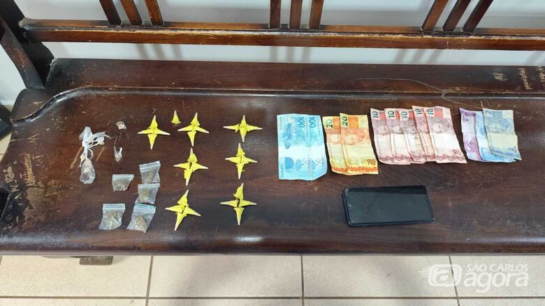 Dois jovens são detidos suspeitos de envolvimento com tráfico de drogas em Ibaté - Crédito: SCA