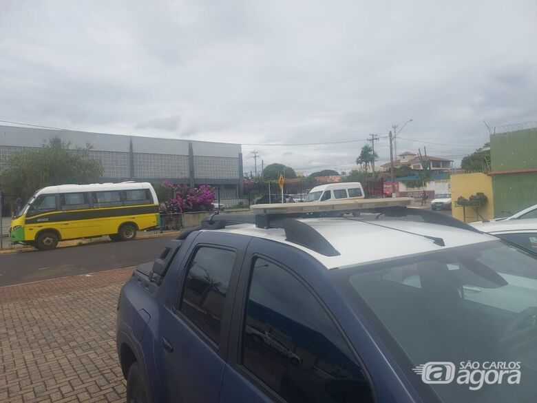Polícia Militar e Detran realizam operação de fiscalização do transporte escolar - 